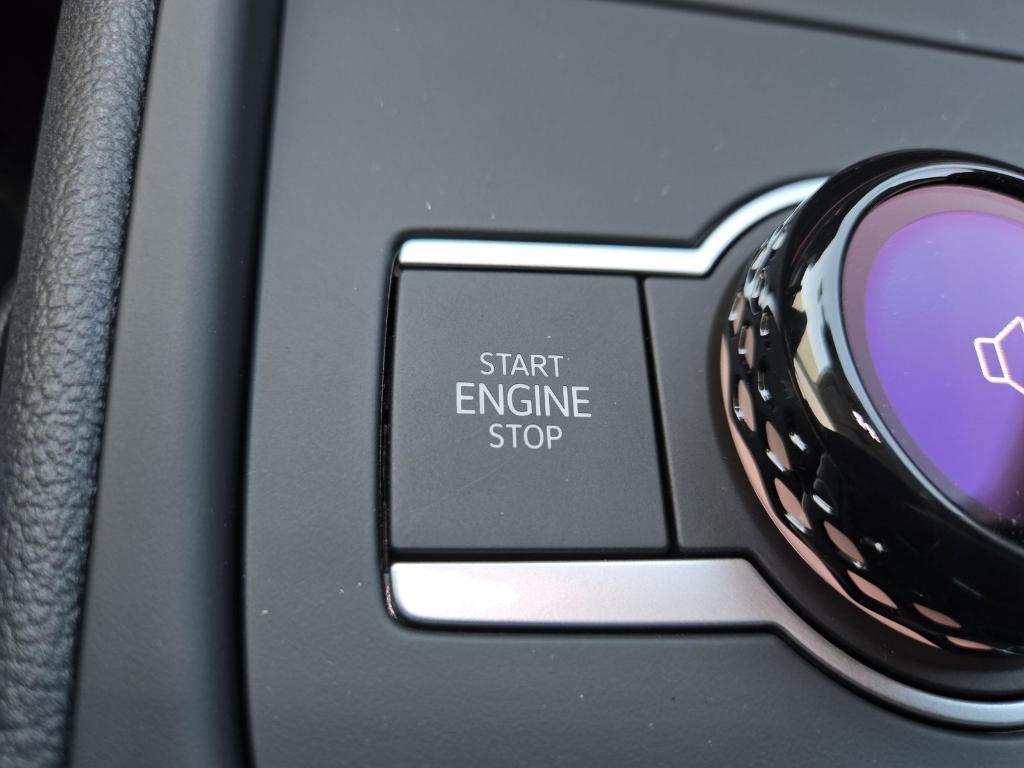 new 2025 Volkswagen Tiguan car, priced at $31,579