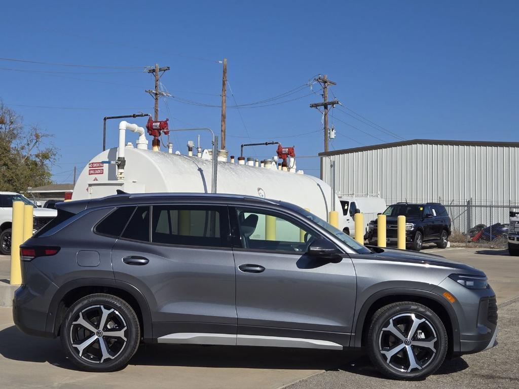 new 2025 Volkswagen Tiguan car, priced at $31,579