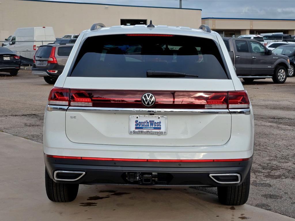 new 2025 Volkswagen Atlas car, priced at $40,044