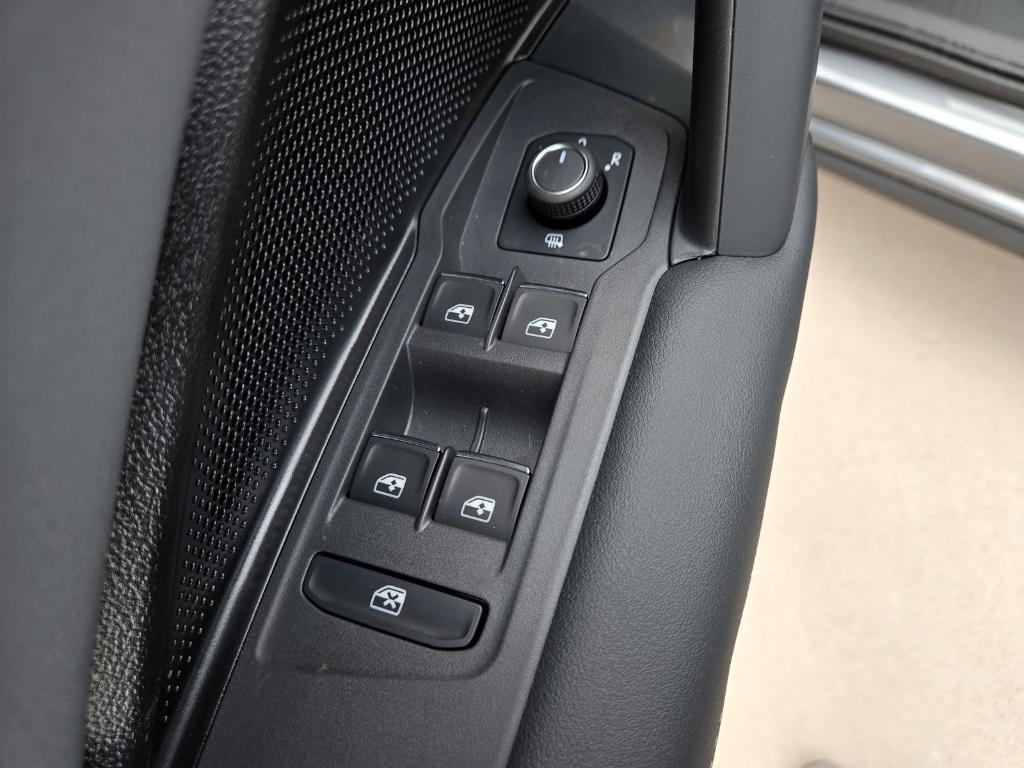 new 2025 Volkswagen Tiguan car, priced at $31,158