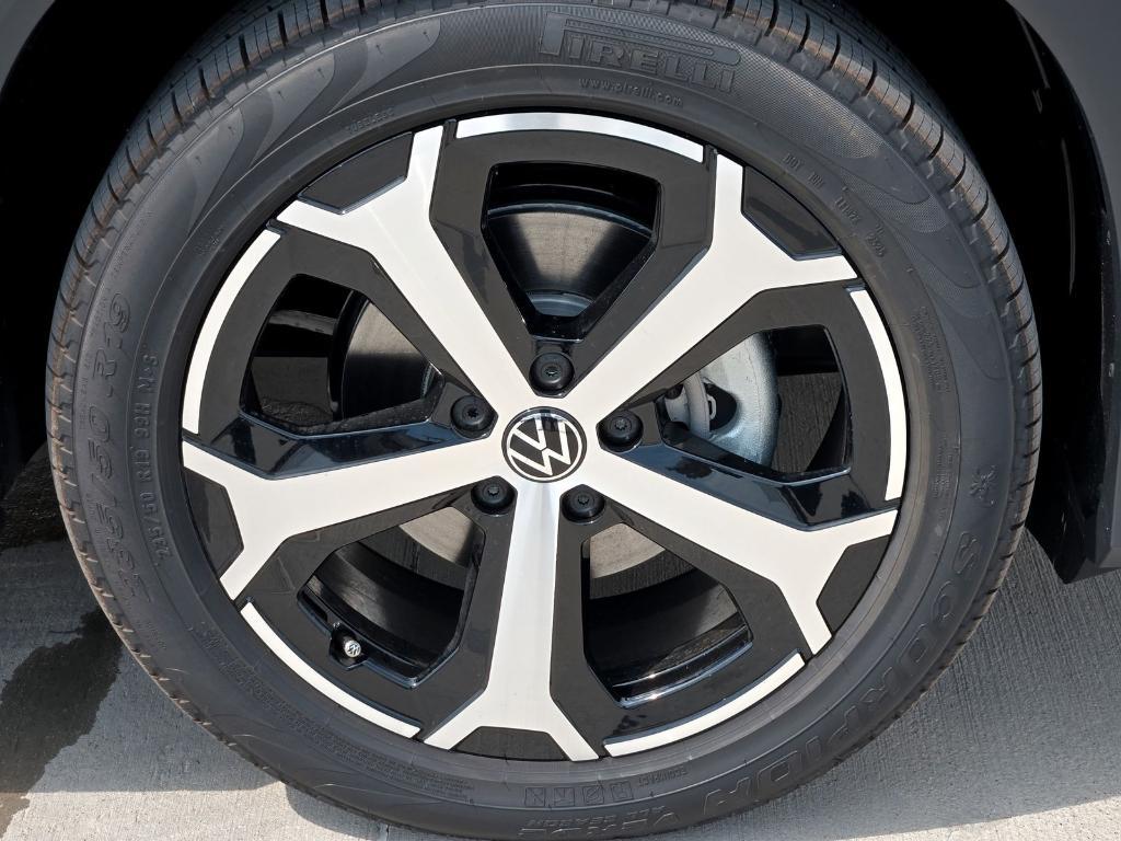 new 2025 Volkswagen Tiguan car, priced at $31,158
