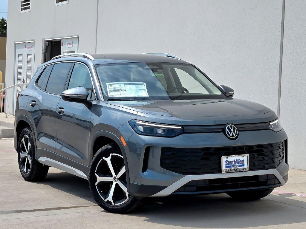 new 2025 Volkswagen Tiguan car, priced at $31,158
