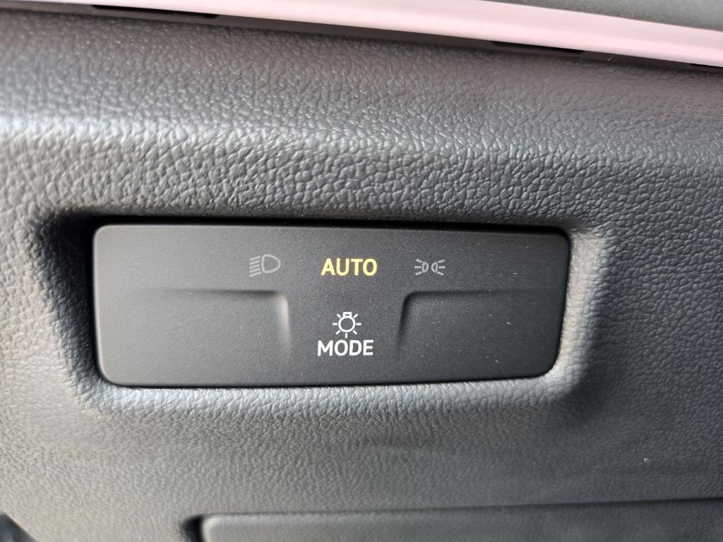 new 2025 Volkswagen Tiguan car, priced at $31,158