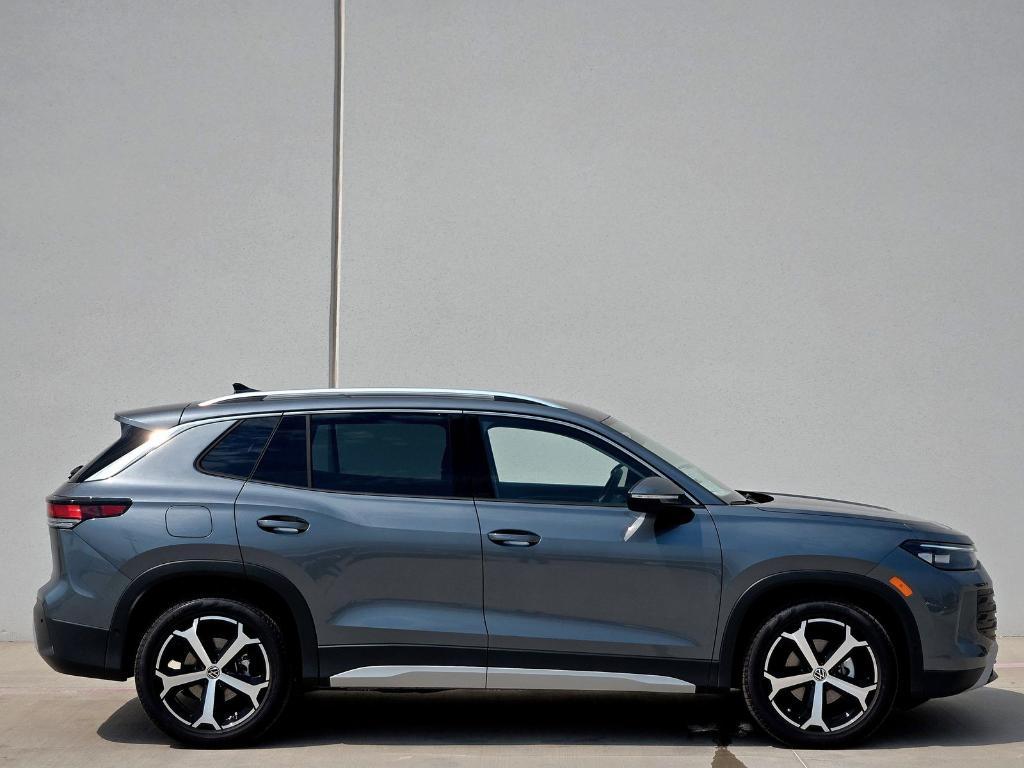 new 2025 Volkswagen Tiguan car, priced at $31,158