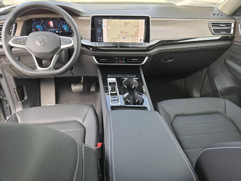new 2025 Volkswagen Atlas car, priced at $48,081