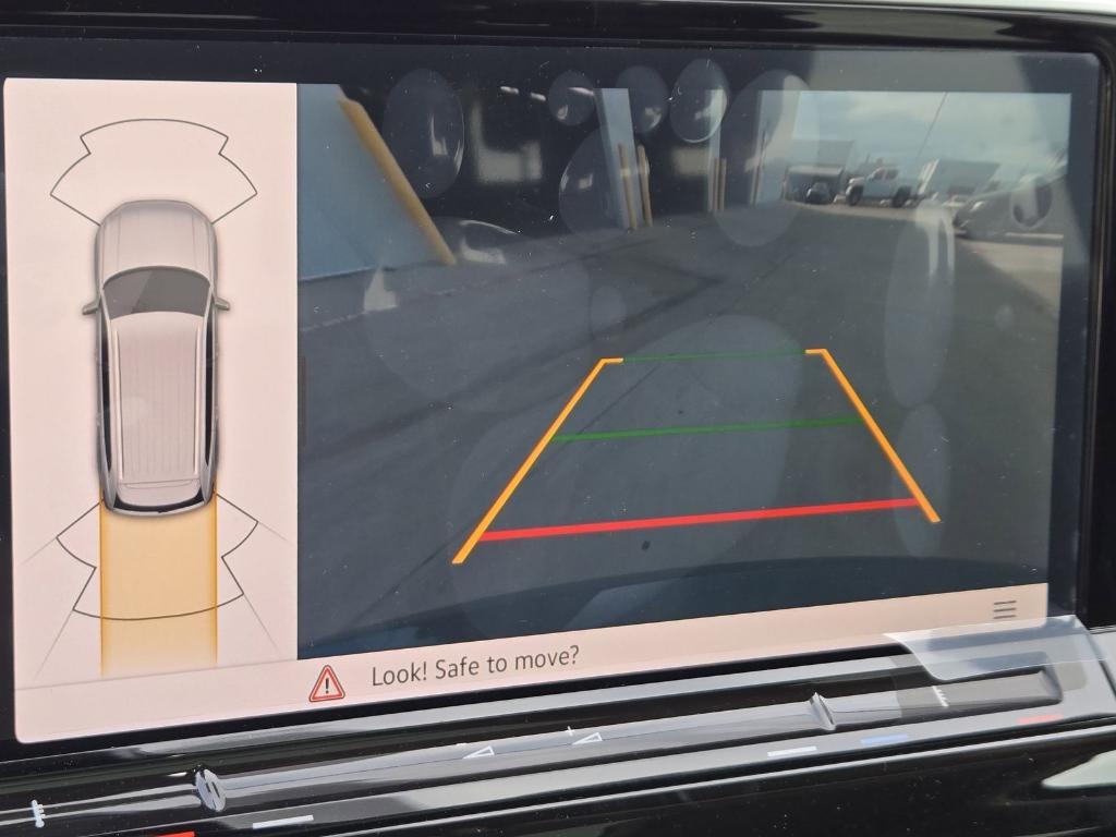 new 2025 Volkswagen Atlas car, priced at $48,081