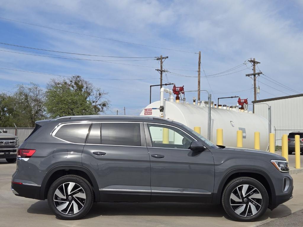 new 2025 Volkswagen Atlas car, priced at $48,081