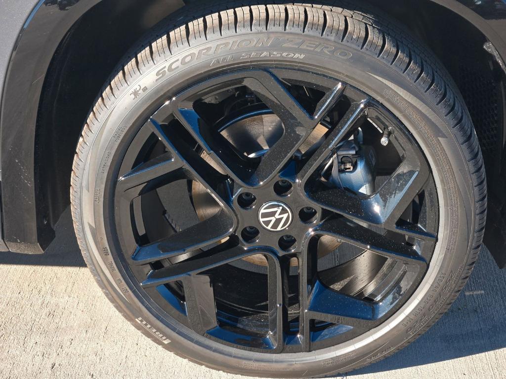 new 2026 Volkswagen Tiguan car, priced at $38,404