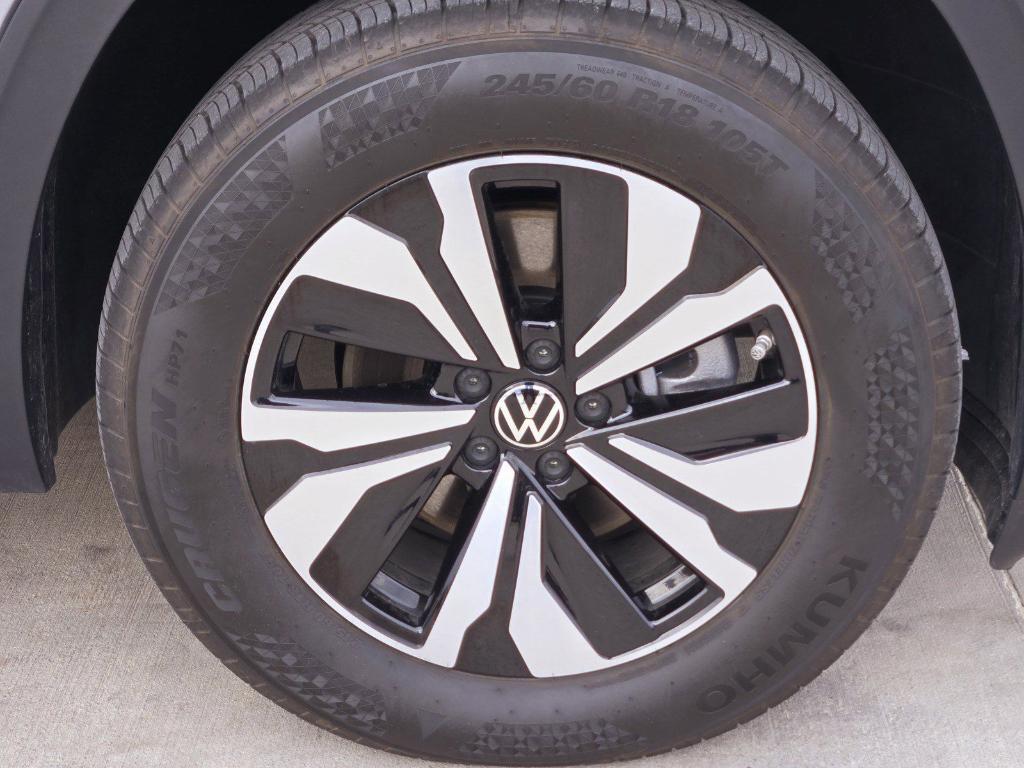 used 2024 Volkswagen Atlas car, priced at $37,855