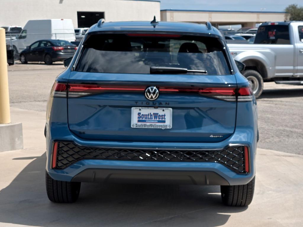 new 2025 Volkswagen Tiguan car, priced at $38,024