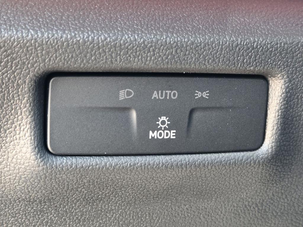 new 2025 Volkswagen Tiguan car, priced at $38,024