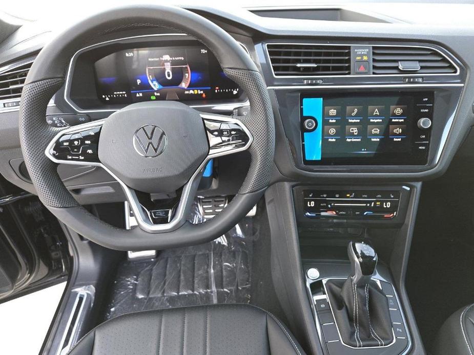 new 2024 Volkswagen Tiguan car, priced at $32,850