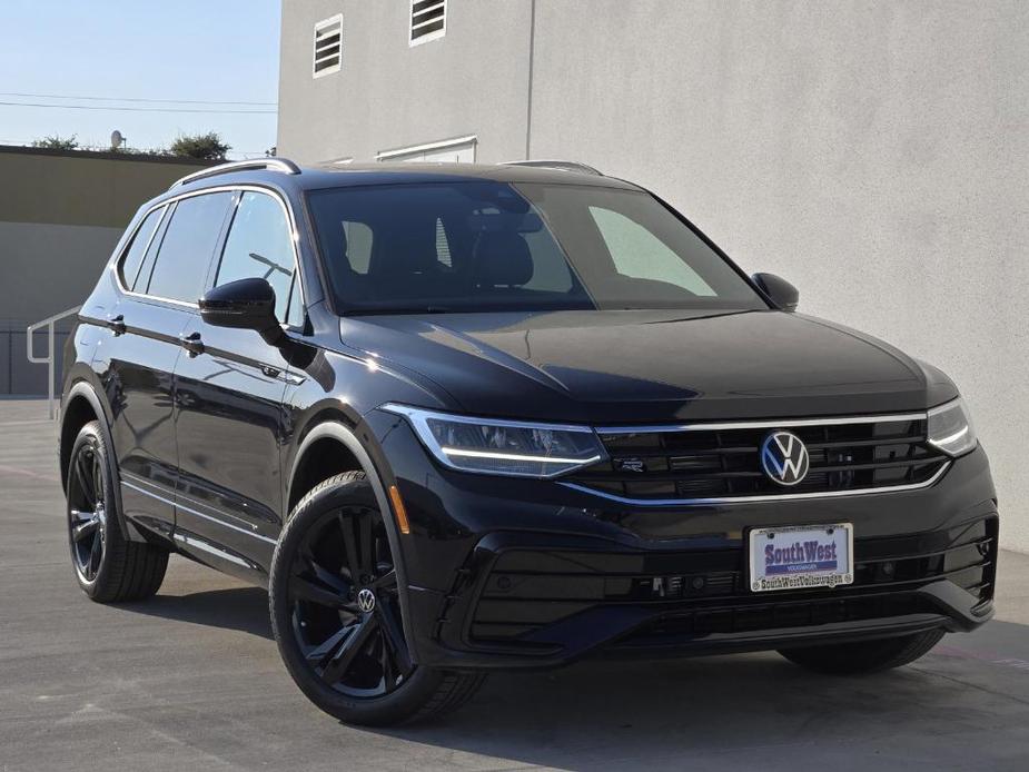 new 2024 Volkswagen Tiguan car, priced at $32,850