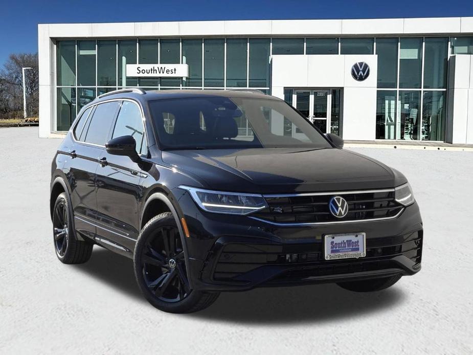 new 2024 Volkswagen Tiguan car, priced at $32,850