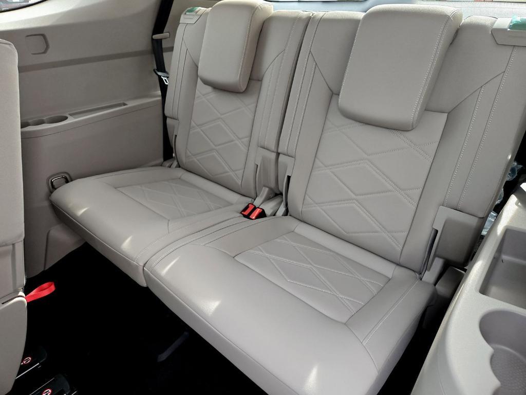new 2025 Volkswagen Atlas car, priced at $40,851