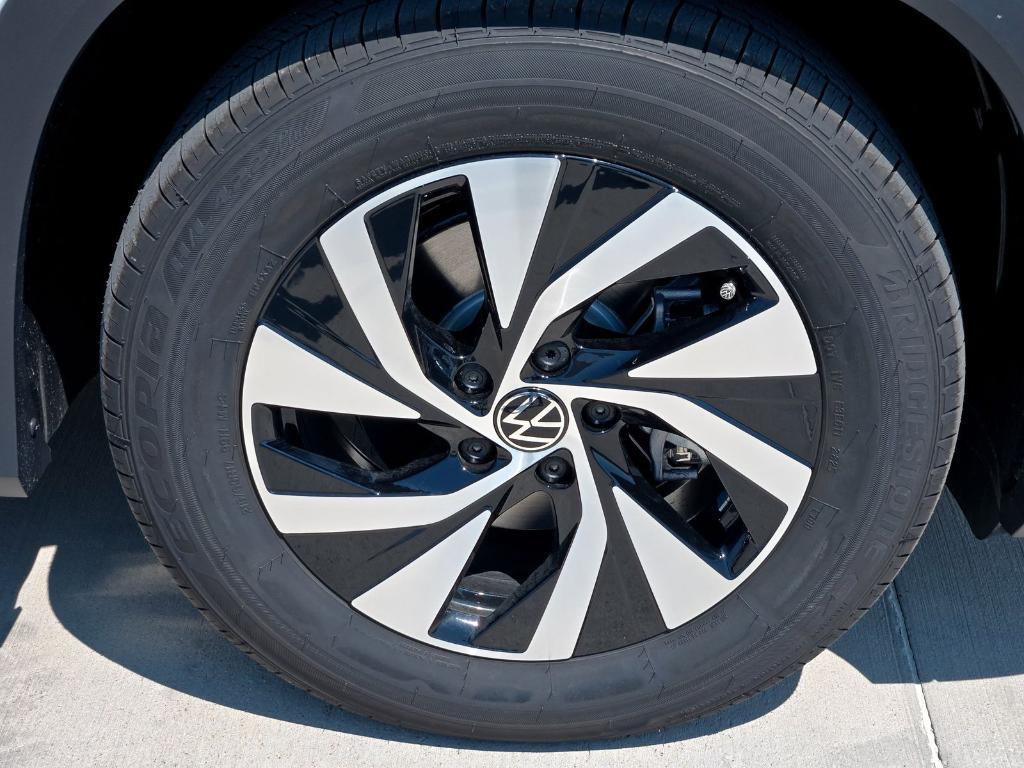 new 2025 Volkswagen Tiguan car, priced at $29,002