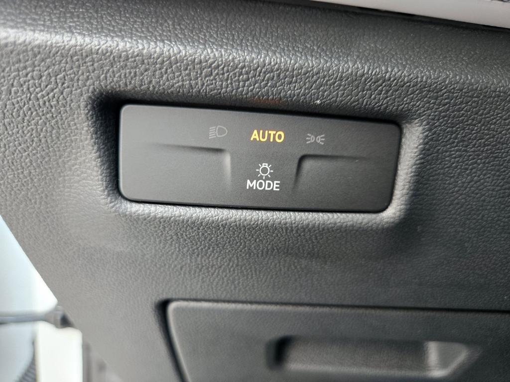 new 2025 Volkswagen Tiguan car, priced at $29,002