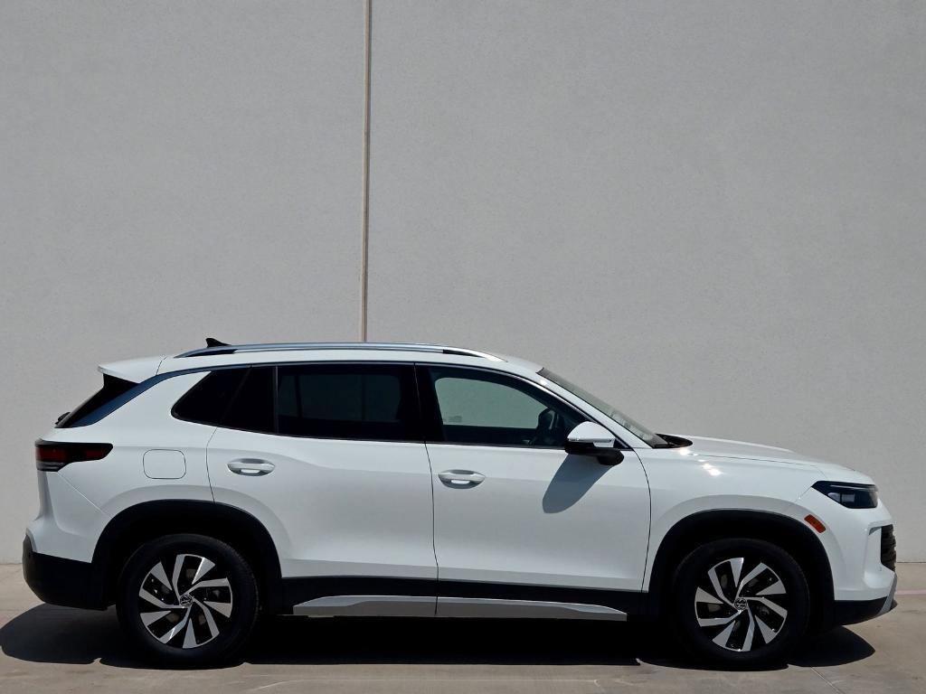new 2025 Volkswagen Tiguan car, priced at $29,002
