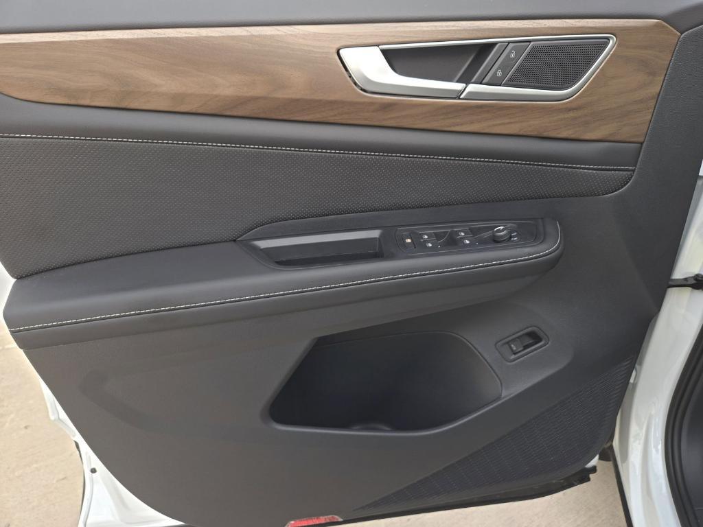 new 2025 Volkswagen Atlas car, priced at $41,344