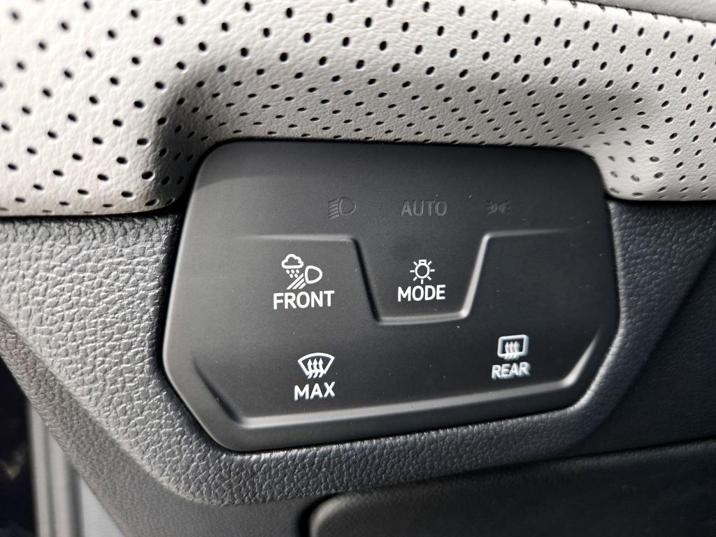 new 2025 Volkswagen Atlas car, priced at $44,251