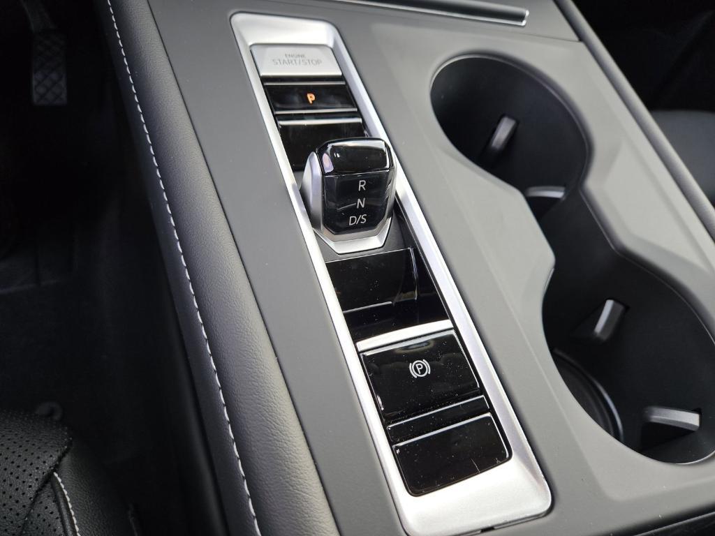 new 2026 Volkswagen Atlas car, priced at $35,631