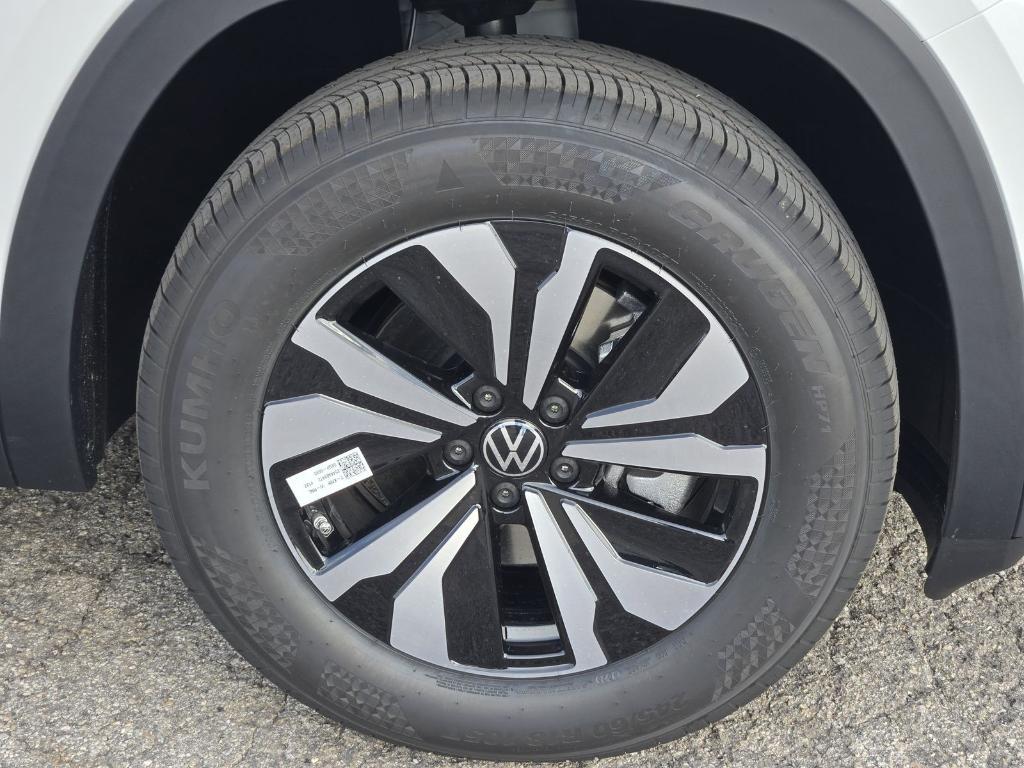 new 2026 Volkswagen Atlas car, priced at $35,631