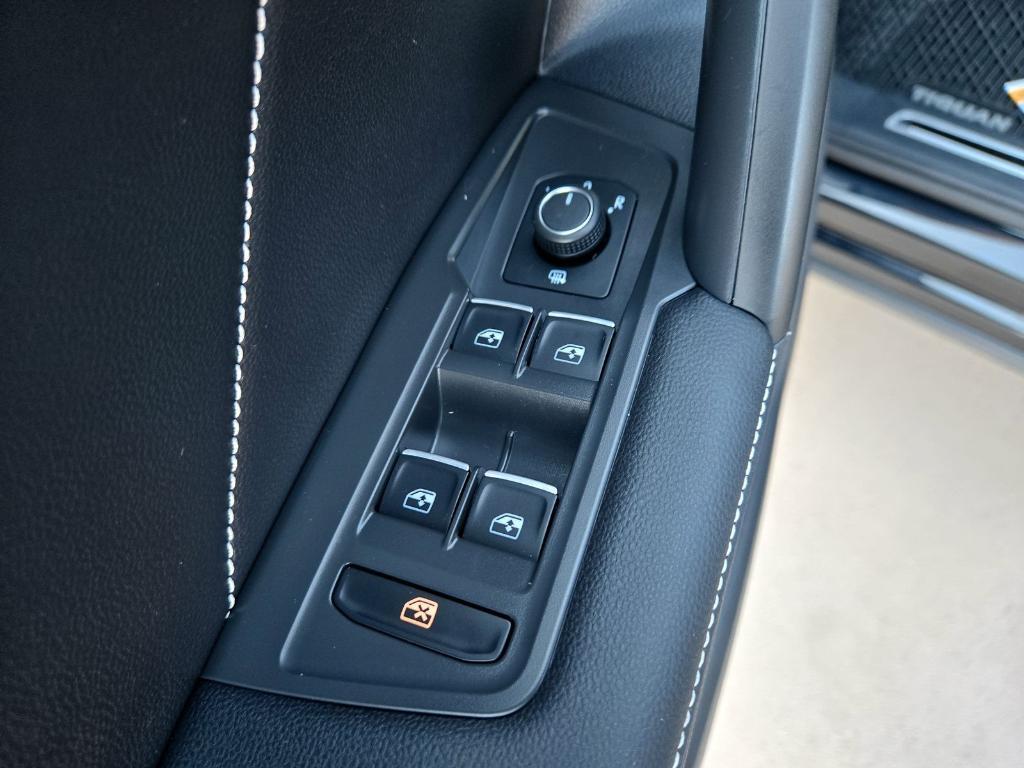 new 2024 Volkswagen Tiguan car, priced at $28,136