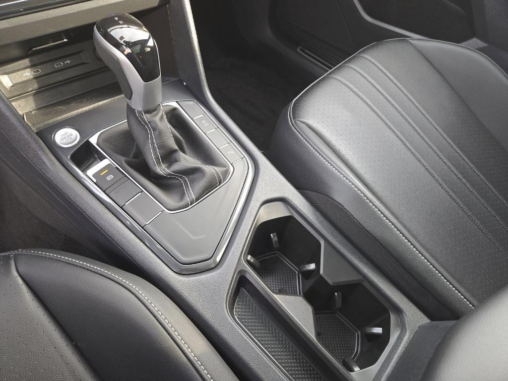 new 2024 Volkswagen Tiguan car, priced at $30,699