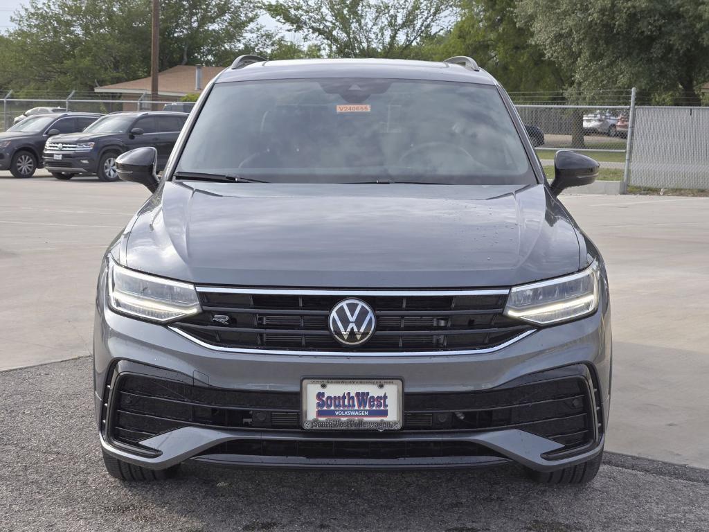 new 2024 Volkswagen Tiguan car, priced at $30,699