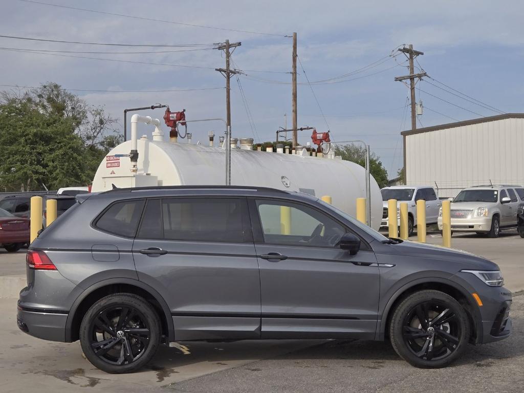 new 2024 Volkswagen Tiguan car, priced at $30,699