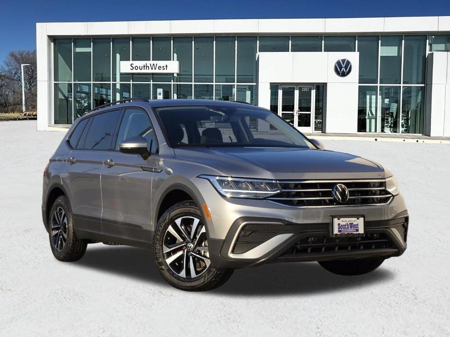 new 2024 Volkswagen Tiguan car, priced at $27,600