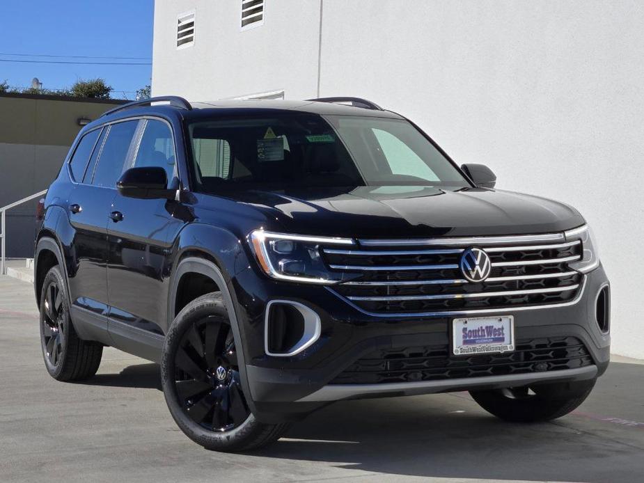 new 2025 Volkswagen Atlas car, priced at $42,825