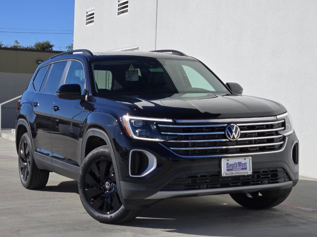 new 2025 Volkswagen Atlas car, priced at $42,825