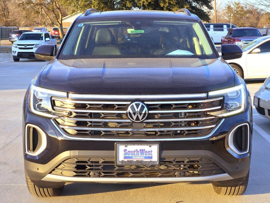 new 2025 Volkswagen Atlas car, priced at $43,325