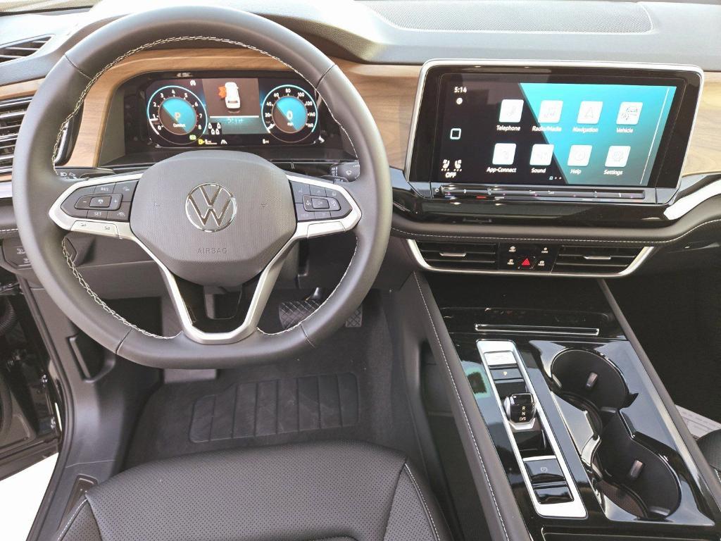 new 2025 Volkswagen Atlas car, priced at $43,325