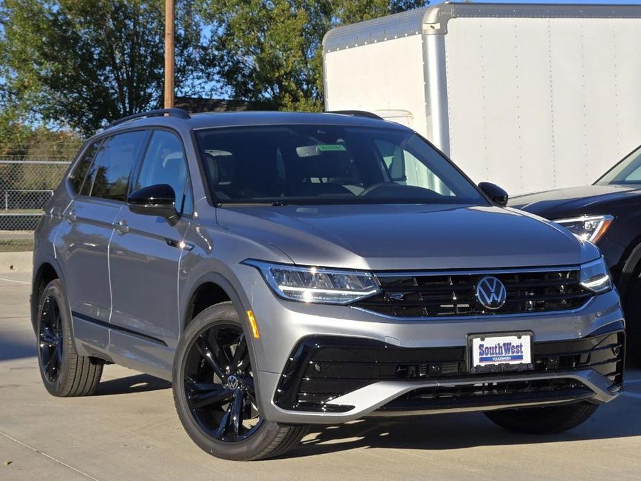 new 2024 Volkswagen Tiguan car, priced at $32,625