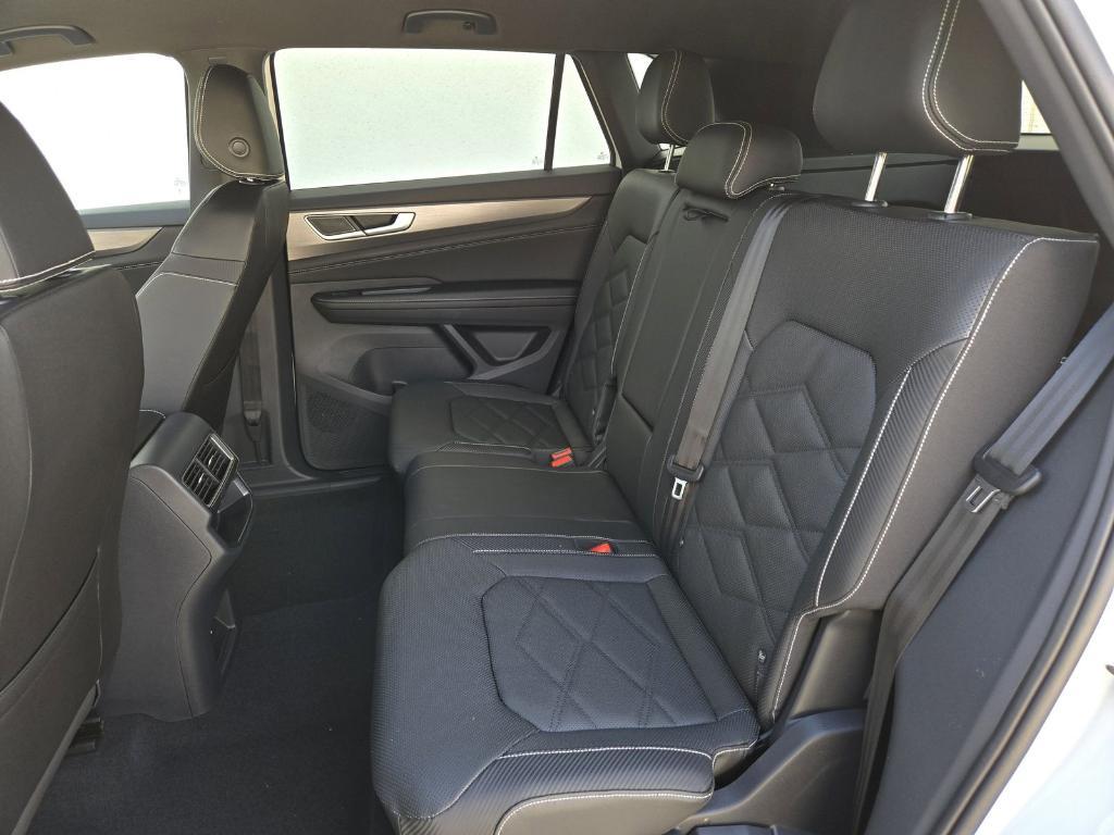 new 2025 Volkswagen Atlas Cross Sport car, priced at $36,547