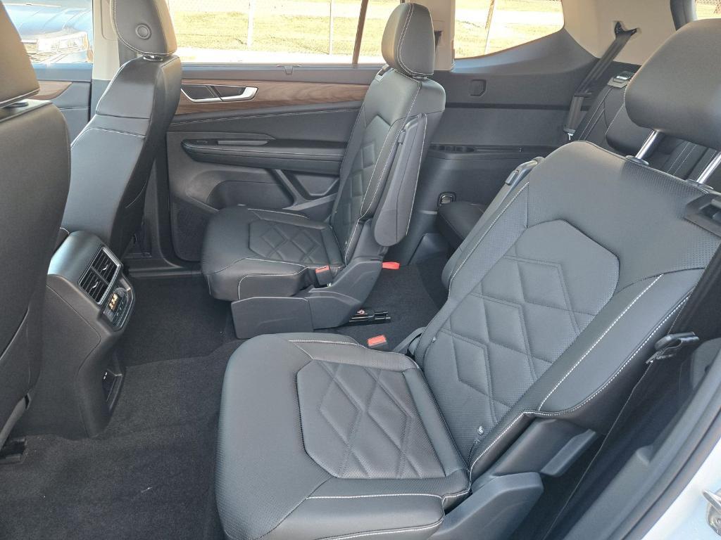 new 2026 Volkswagen Atlas car, priced at $43,767