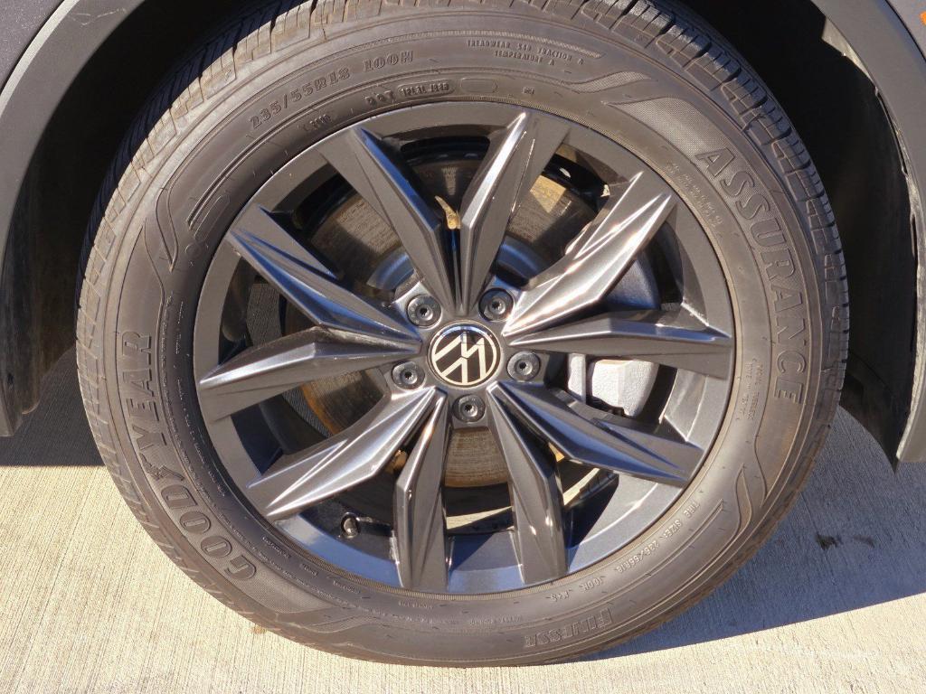 used 2024 Volkswagen Tiguan car, priced at $30,104