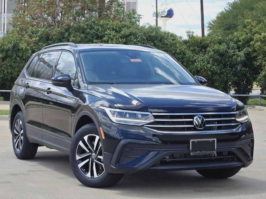 new 2024 Volkswagen Tiguan car, priced at $27,584