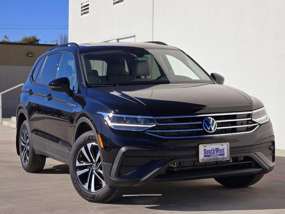 new 2024 Volkswagen Tiguan car, priced at $29,289