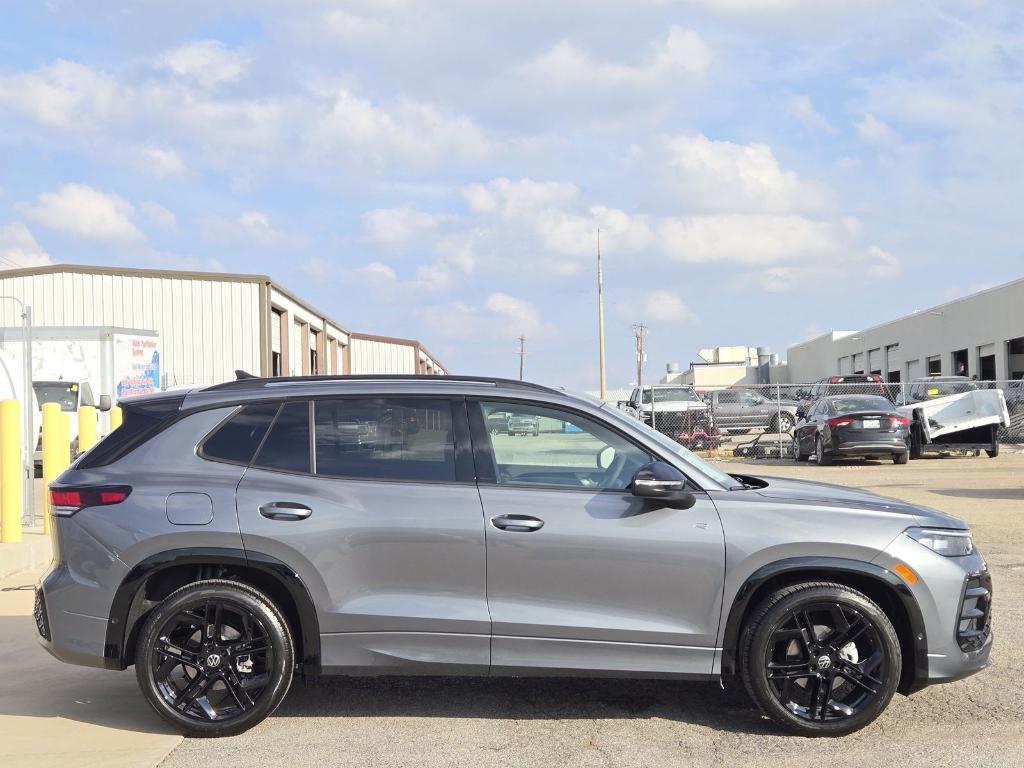 new 2026 Volkswagen Tiguan car, priced at $38,404