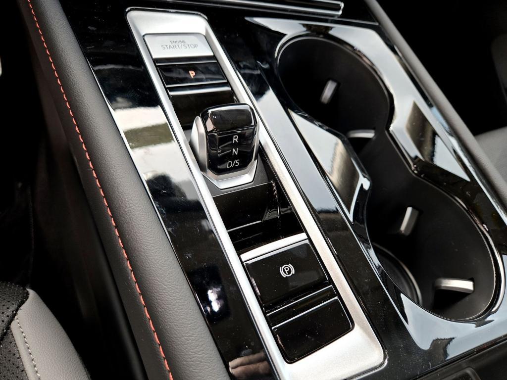 new 2025 Volkswagen Atlas car, priced at $45,251