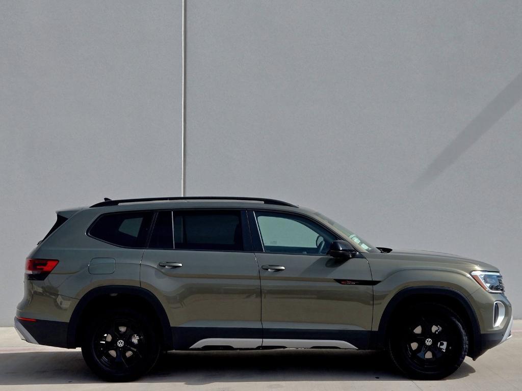 new 2025 Volkswagen Atlas car, priced at $45,251