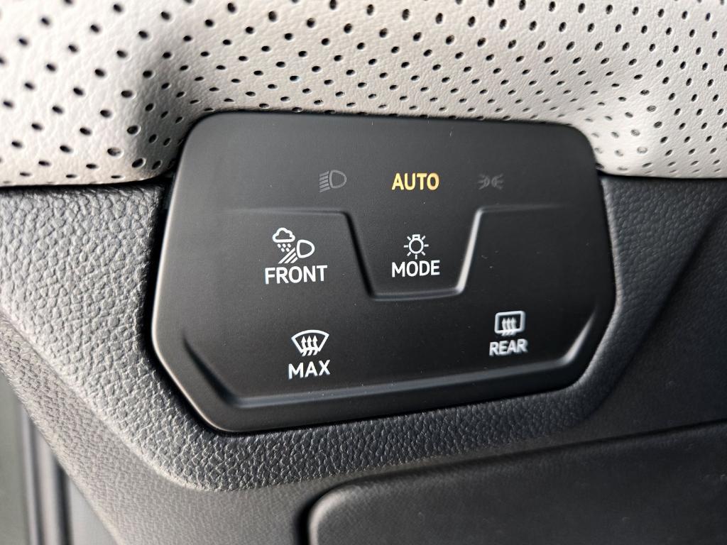 new 2025 Volkswagen Atlas car, priced at $45,251