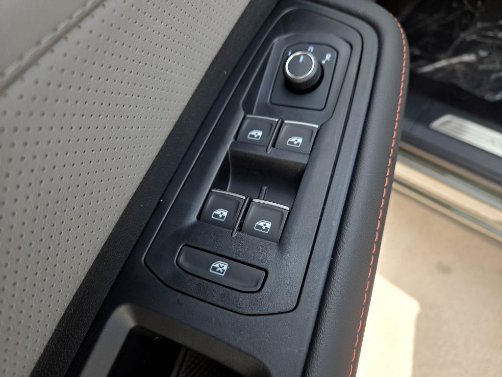 new 2025 Volkswagen Atlas car, priced at $45,251