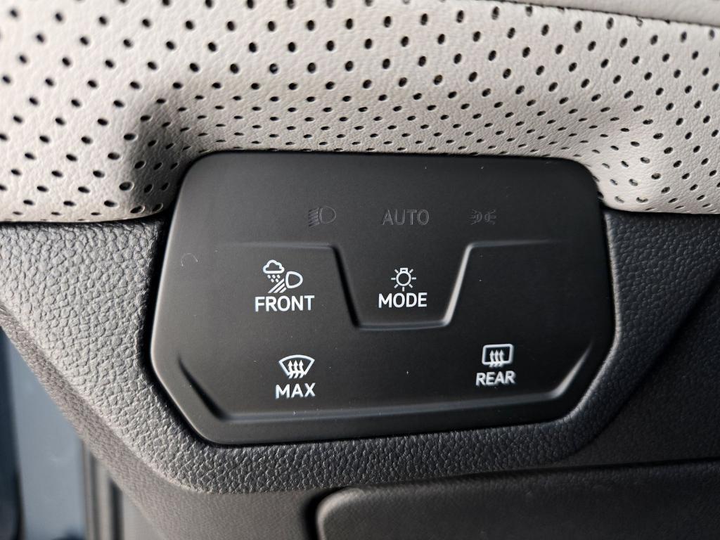 new 2025 Volkswagen Atlas car, priced at $44,463