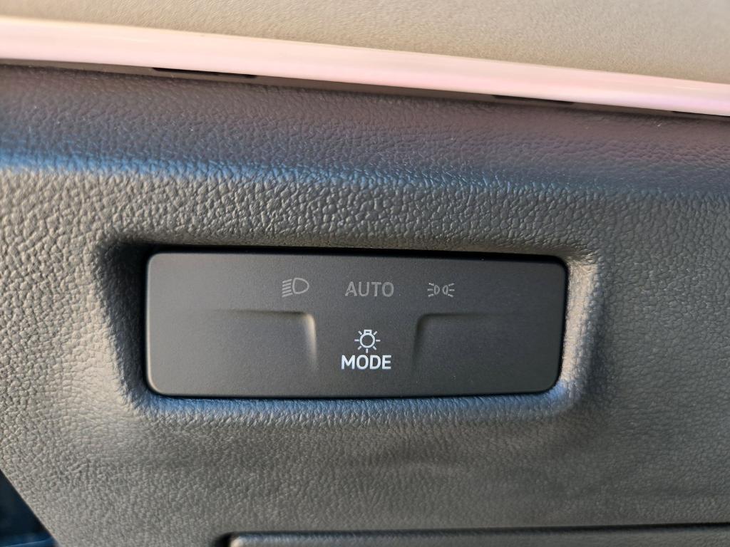 new 2025 Volkswagen Tiguan car, priced at $33,603