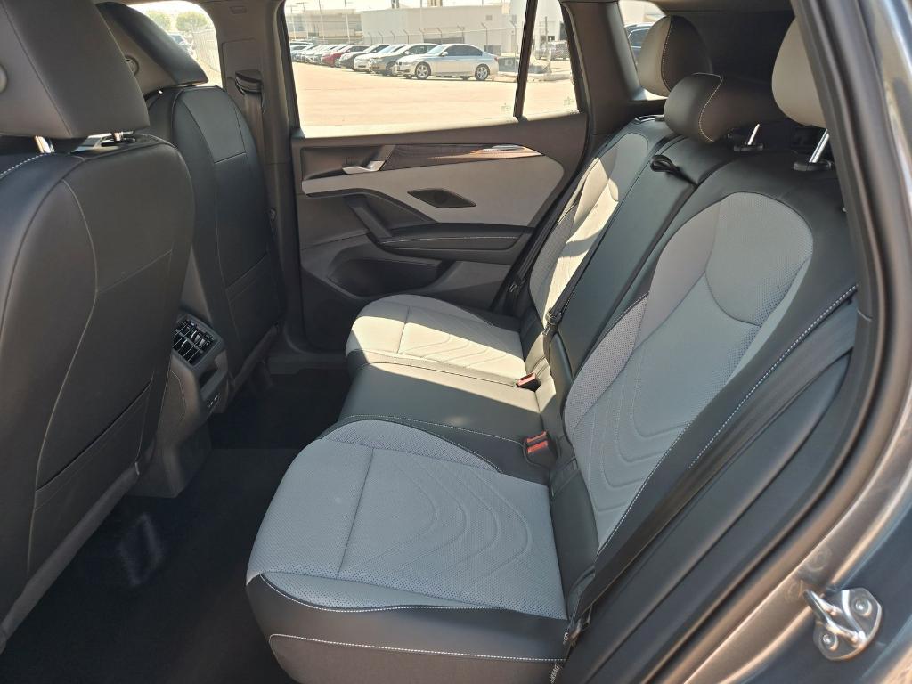 new 2025 Volkswagen Tiguan car, priced at $33,603