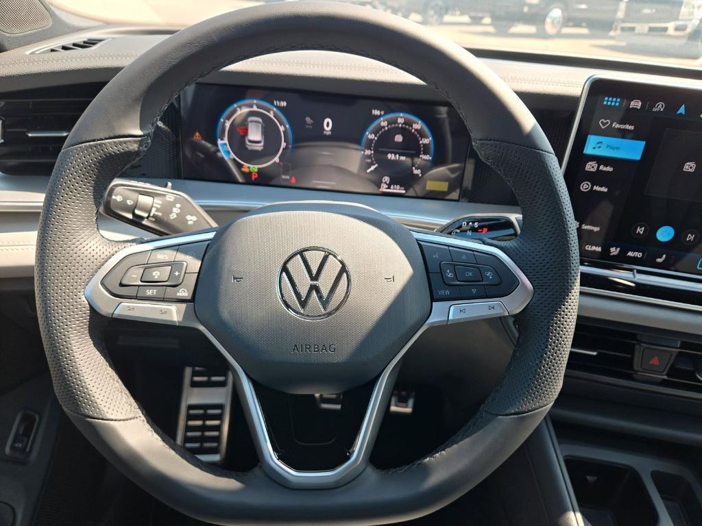 new 2025 Volkswagen Tiguan car, priced at $33,603